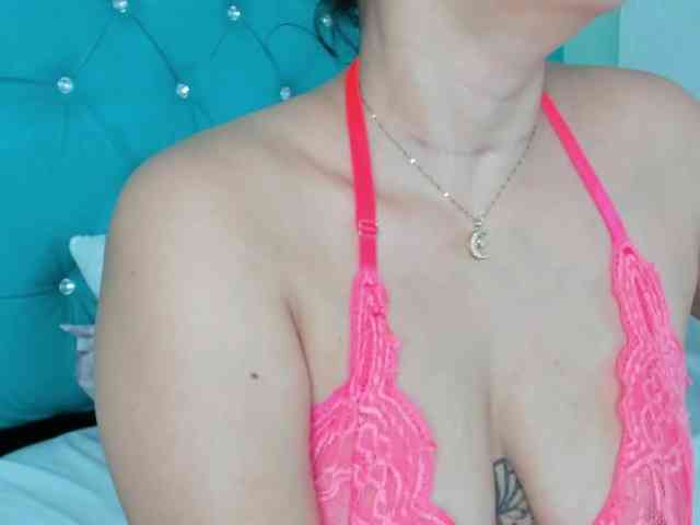 PriscilaSmiith25 webcam