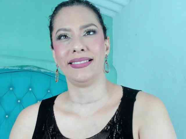 PriscilaSmiith25 webcam