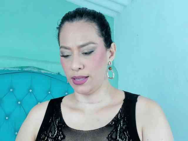 PriscilaSmiith25 webcam