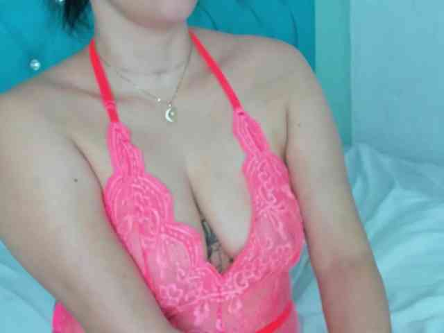 PriscilaSmiith25 webcam