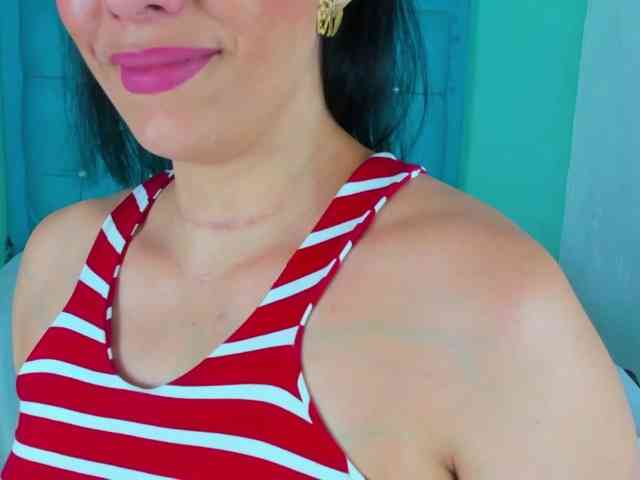PriscilaSmiith25 webcam