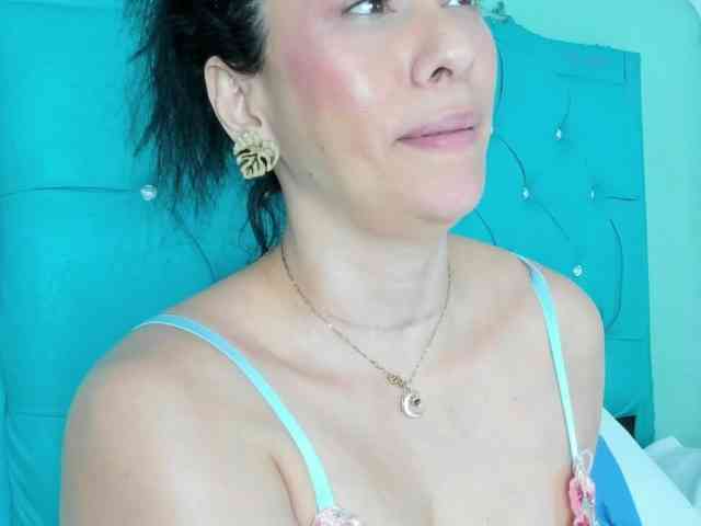 PriscilaSmiith25 webcam