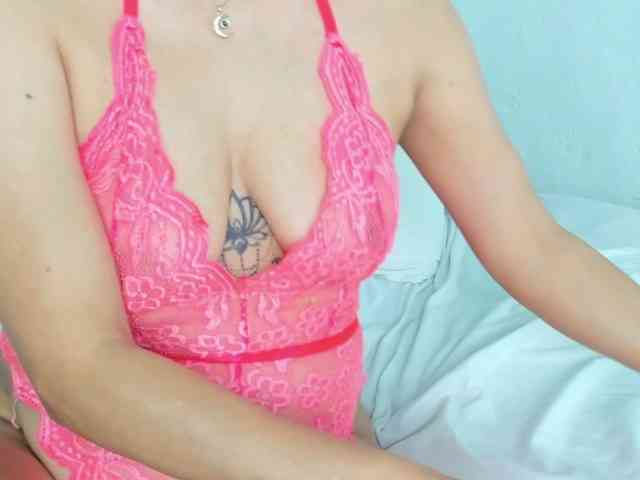 PriscilaSmiith25 webcam