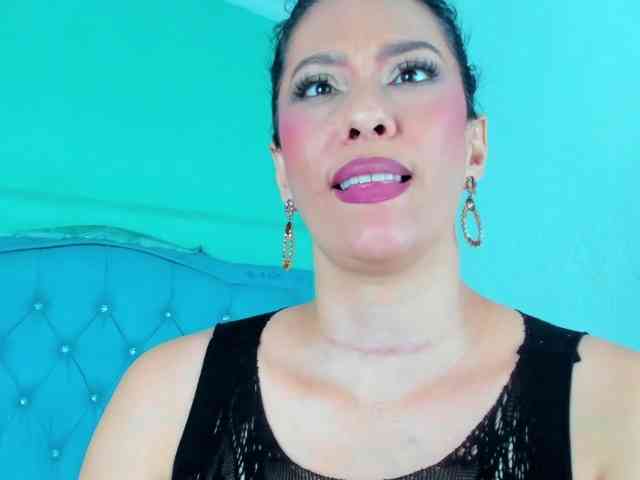PriscilaSmiith25 webcam