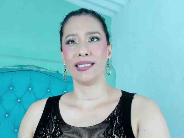 PriscilaSmiith25 webcam