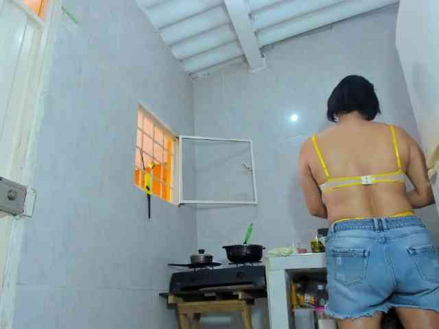 PriscilaSmiith25 webcam