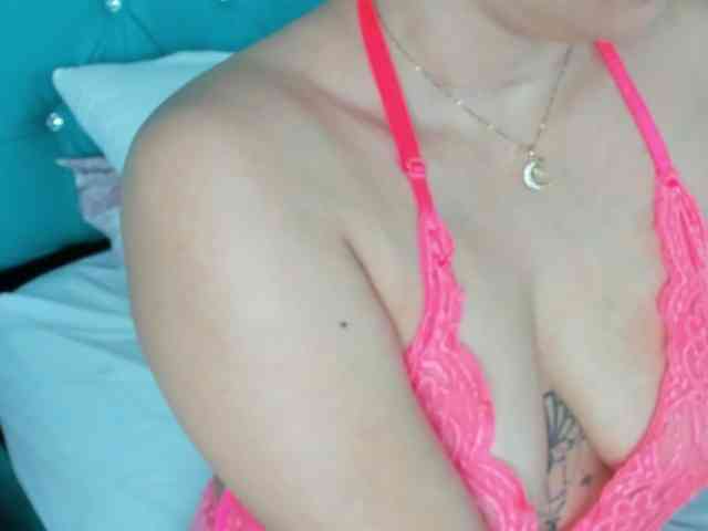 PriscilaSmiith25 webcam