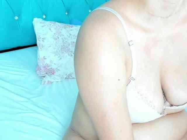 PriscilaSmiith25 webcam