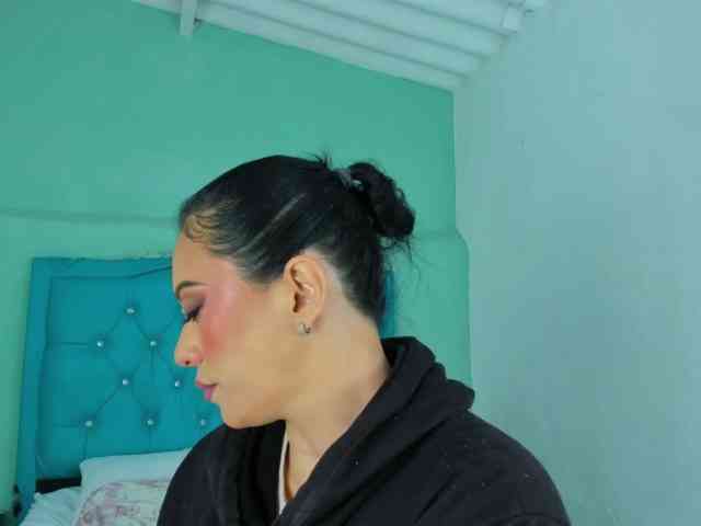 PriscilaSmiith25 webcam