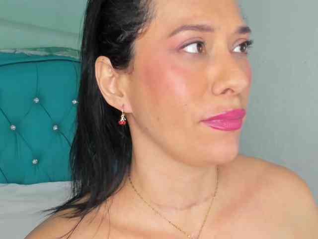 PriscilaSmiith25 webcam