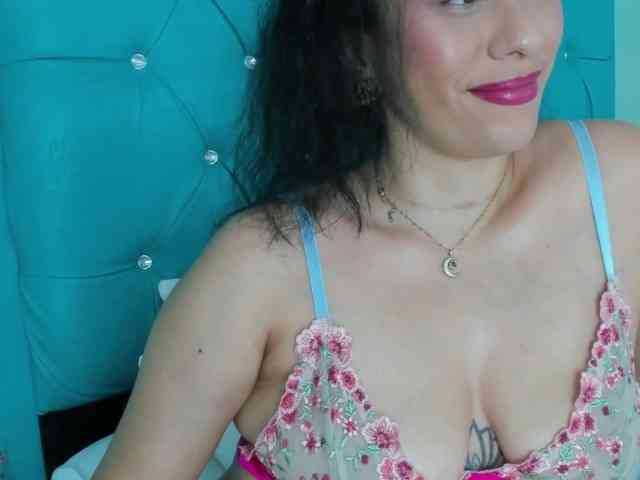 PriscilaSmiith25 webcam