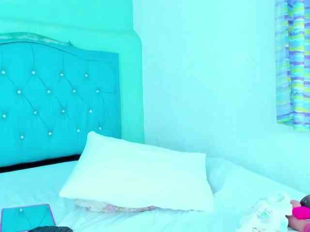 PriscilaSmiith25 webcam