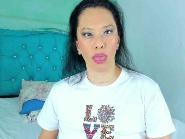 PriscilaSmiith25 webcam