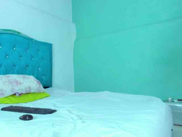 PriscilaSmiith25 webcam