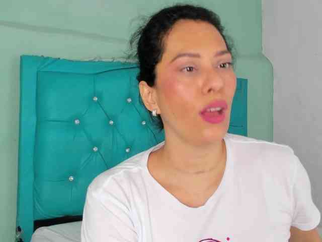 PriscilaSmiith25 webcam