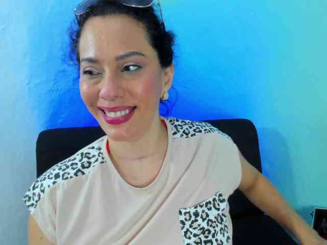 PriscilaSmiith25 webcam