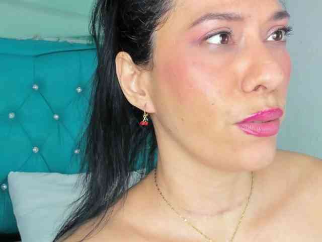 PriscilaSmiith25 webcam