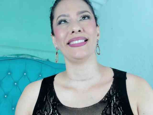 PriscilaSmiith25 webcam