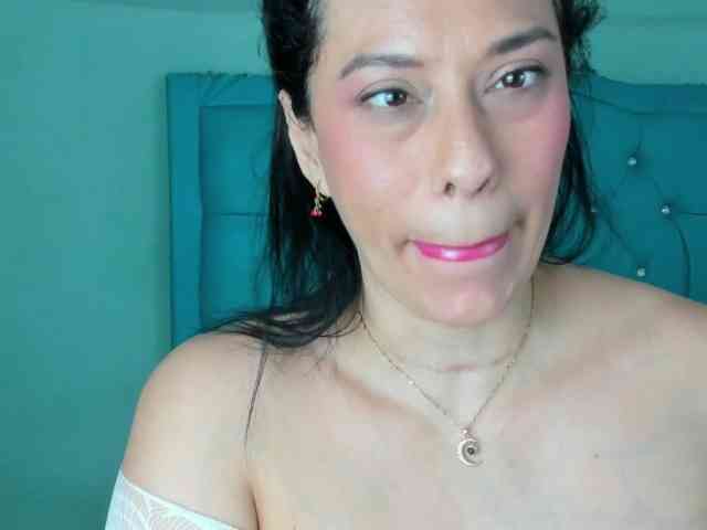 PriscilaSmiith25 webcam