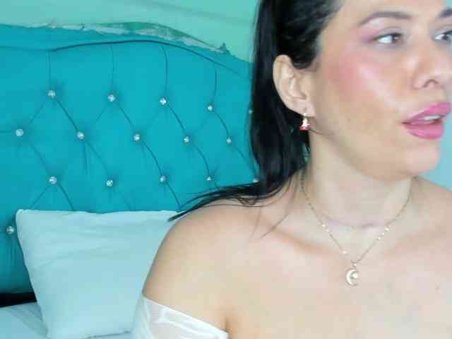 PriscilaSmiith25 webcam