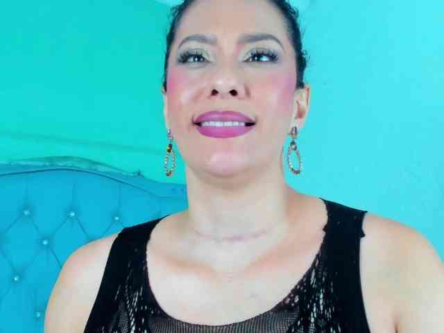 PriscilaSmiith25 webcam