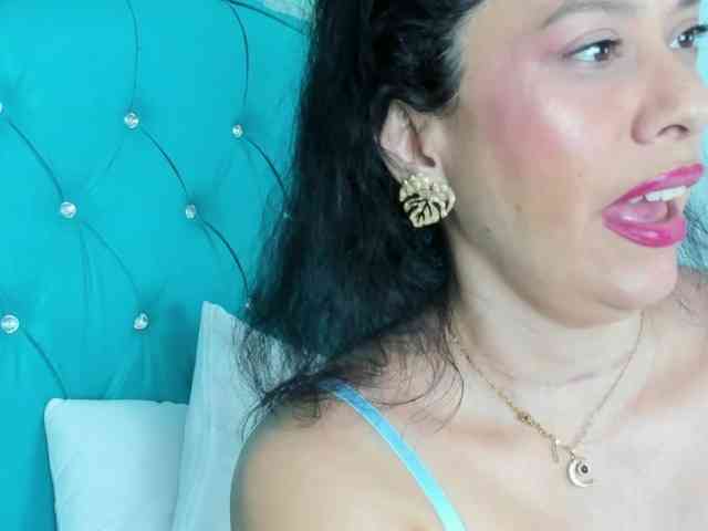 PriscilaSmiith25 webcam
