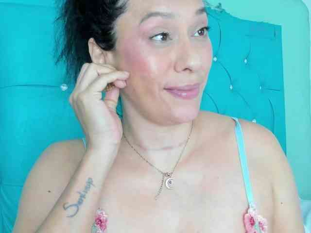 PriscilaSmiith25 webcam
