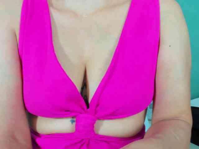 PriscilaSmiith25 webcam