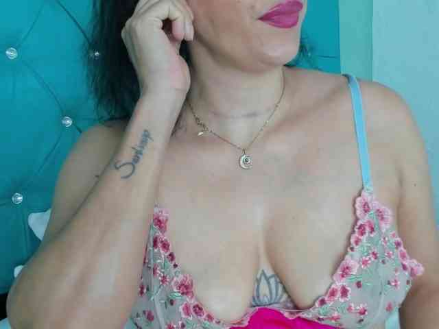 PriscilaSmiith25 webcam