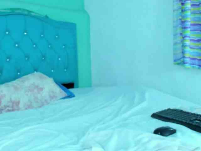 PriscilaSmiith25 webcam