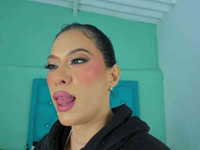 PriscilaSmiith25 webcam
