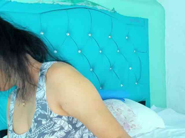 PriscilaSmiith25 webcam