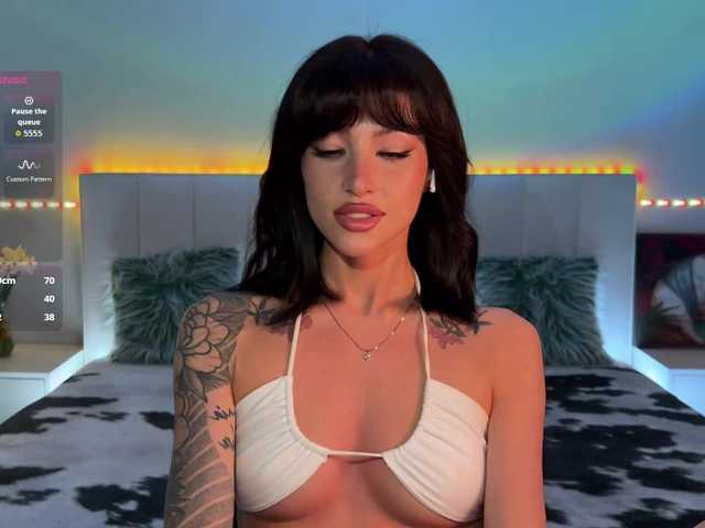 AllweNEEDisLOVE's BongaCams show and profile