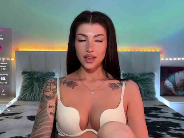 AllweNEEDisLOVE webcam