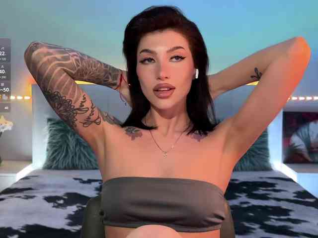 AllweNEEDisLOVE webcam