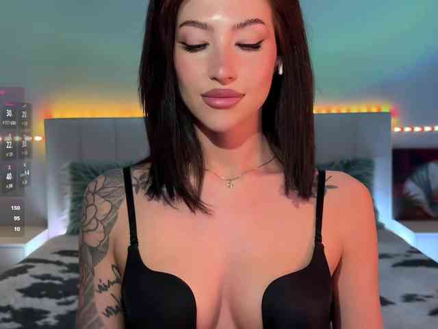 AllweNEEDisLOVE webcam