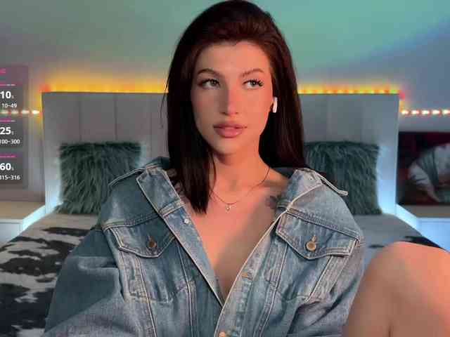 AllweNEEDisLOVE webcam