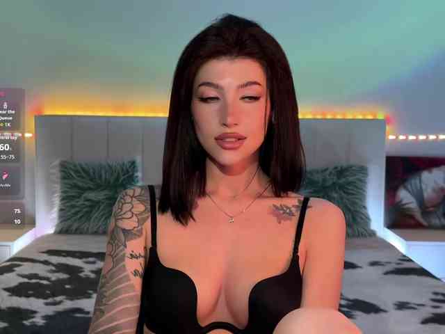 AllweNEEDisLOVE webcam