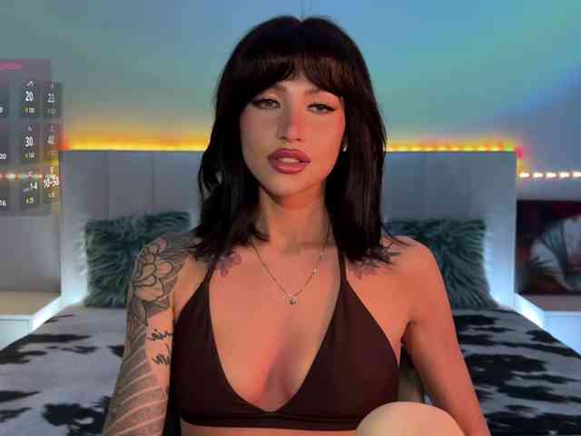 AllweNEEDisLOVE webcam