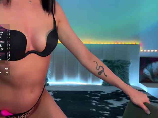 AllweNEEDisLOVE webcam