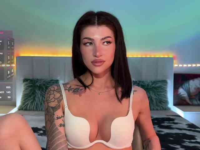 AllweNEEDisLOVE webcam