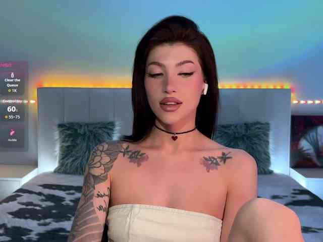 AllweNEEDisLOVE webcam