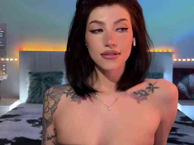 AllweNEEDisLOVE webcam