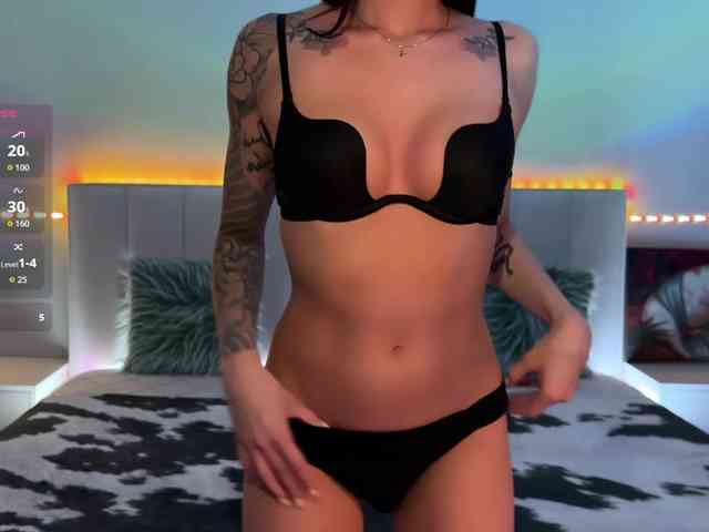 AllweNEEDisLOVE webcam