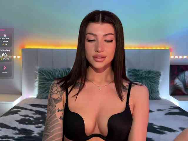 AllweNEEDisLOVE webcam