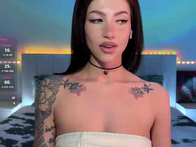 AllweNEEDisLOVE webcam