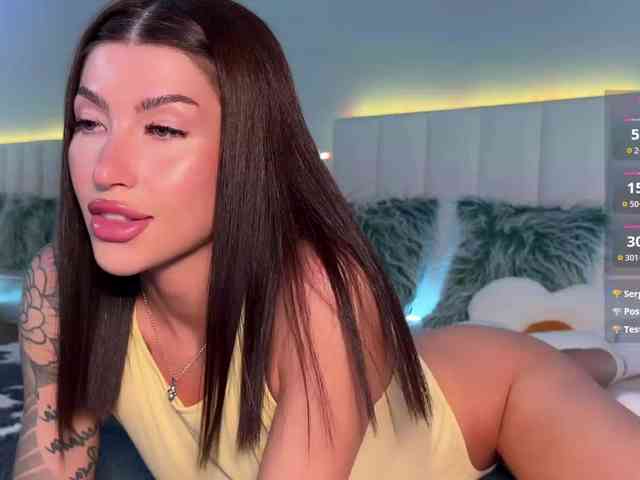 AllweNEEDisLOVE webcam