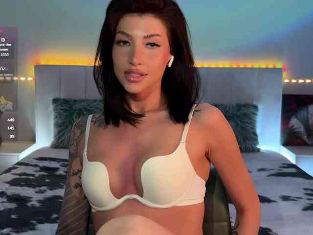 AllweNEEDisLOVE webcam