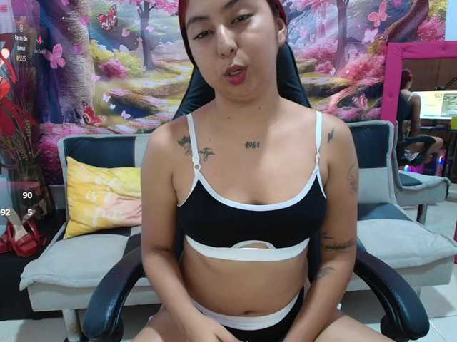 Hayami18 live cam on BongaCams