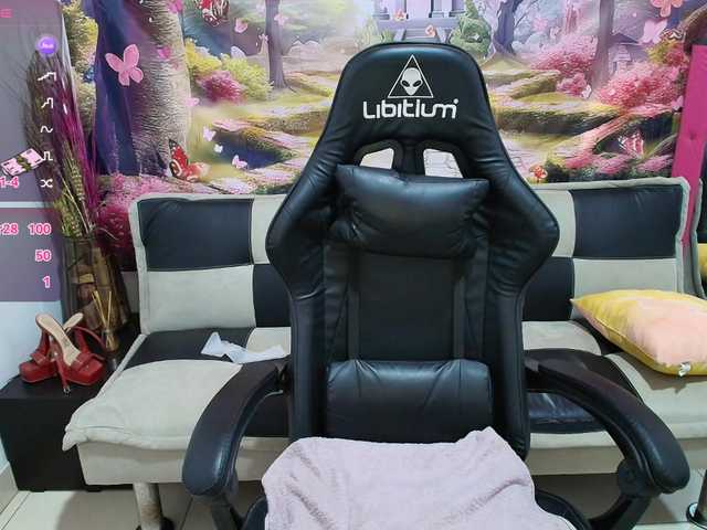 Hayami18 live cam on BongaCams
